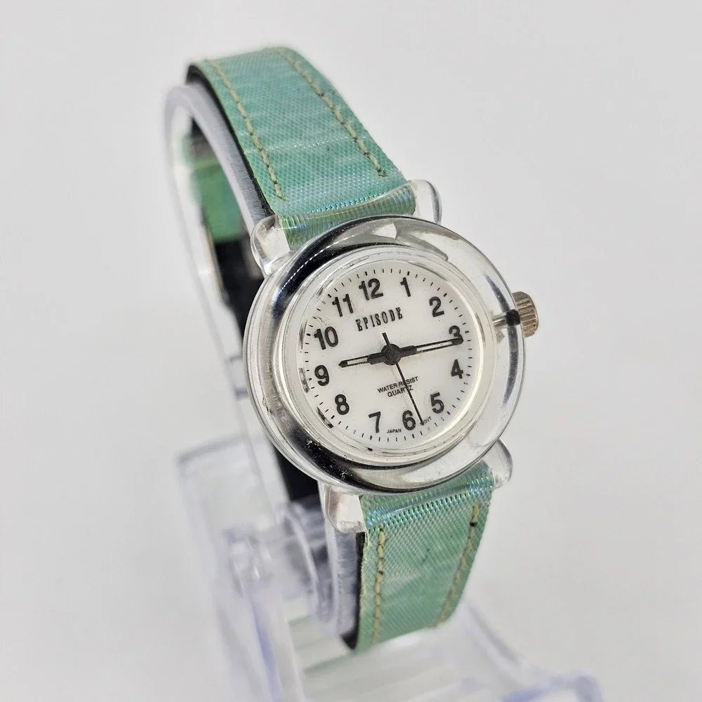 Episode Women's Analog Watch 26MM White Dial Green Leather Bands NEW Battery
